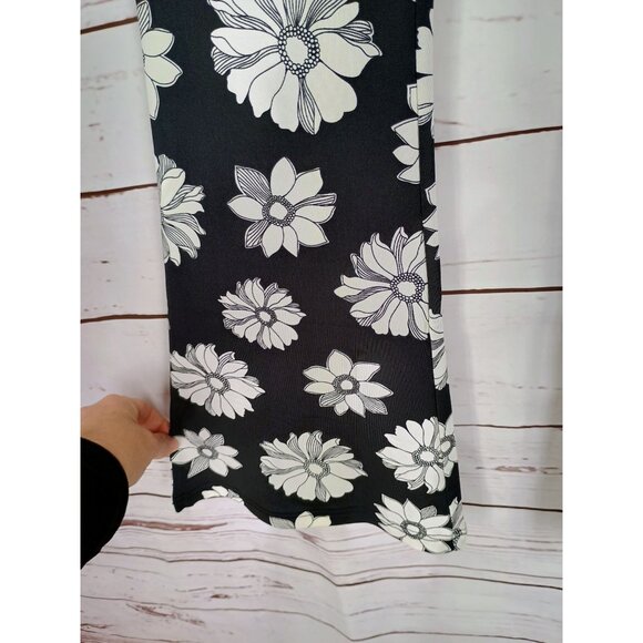 NWT Billabong Hang Loose Black White Floral Boho Pull On Flare Knit Pants Size X - Picture 3 of 9